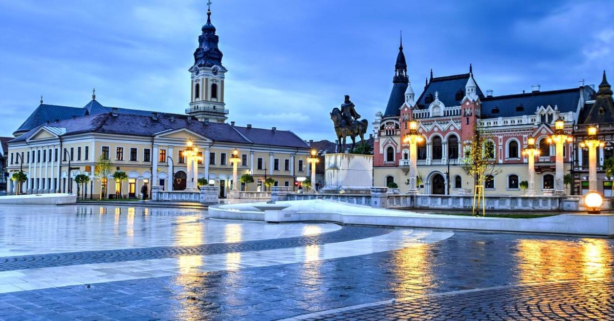 Private Apartment In The City Centre. Oradea Bagian luar foto